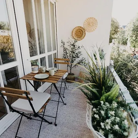 Traber Im Herzen Leipzigs Balkon Parkplatz 라이프치히