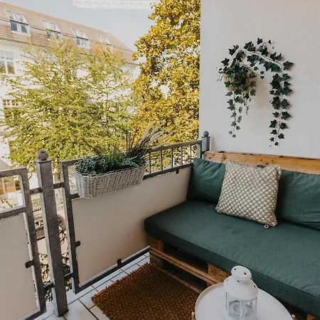 Traber Im Herzen Leipzigs Balkon Parkplatz Lägenhet Leipzig