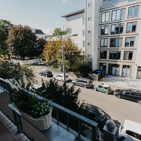 Traber Im Herzen Leipzigs Balkon Parkplatz Lägenhet Leipzig