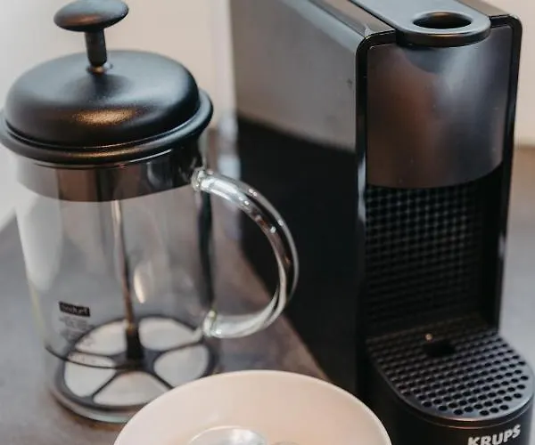 Traber Im Herzen Leipzigs Balkon Parkplatz لبسيا